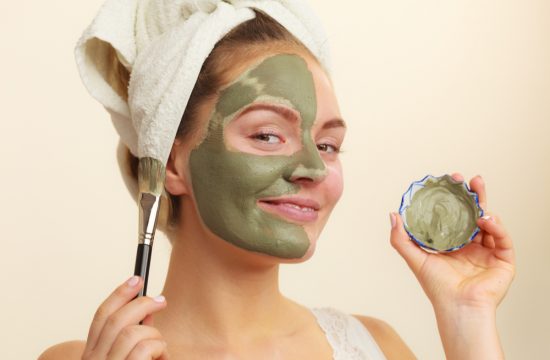 7 Home Remedies To Get Rid Of Oily Skin Naturally!
