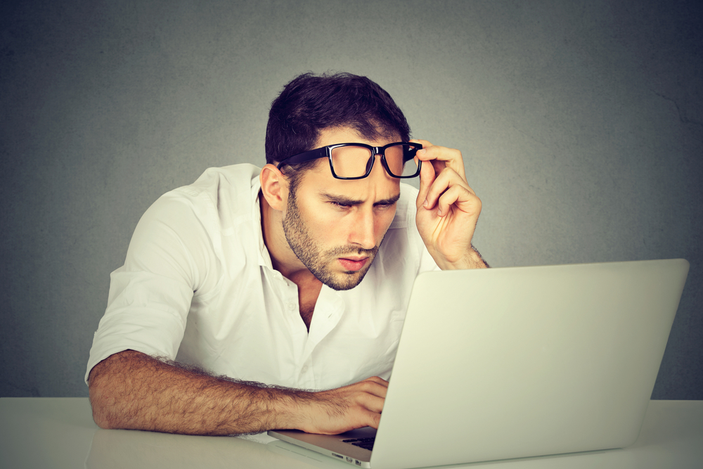 5 Simple Tips To Reduce Eye Strain And Prevent Computer Vision Syndrome (CVS)