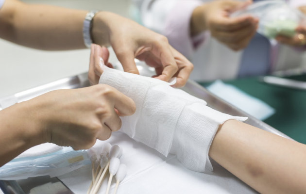 First Aid: Tips To Follow For Burns