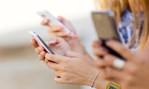 1mg News Digest: Excess Use of Mobiles Increases The Chance Of Getting Brain Cancer In Teenagers