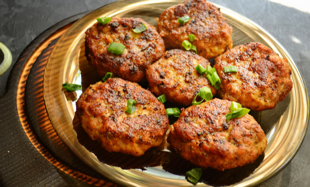 moong sprout and spring onion tikki