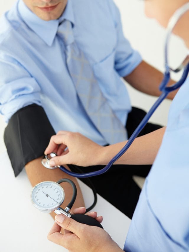 ब्लड प्रेशर कंट्रोल करने के लिए अपनाएं आयुर्वेद में बताए गए ये नुस्खे ब्लड प्रेशर कंट्रोल करने के लिए अपनाएं आयुर्वेद में बताए गए ये नुस्खे