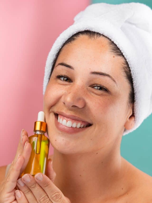 6 Beauty Benefits Of Using Castor Oil On The Face 6 Beauty Benefits Of Using Castor Oil On The Face
