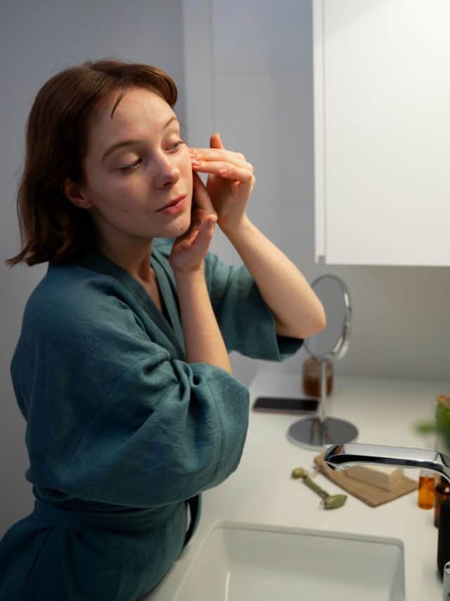 5 Foods To Manage Oily Skin & Prevent Pimples 5 Foods To Manage Oily Skin & Prevent Pimples