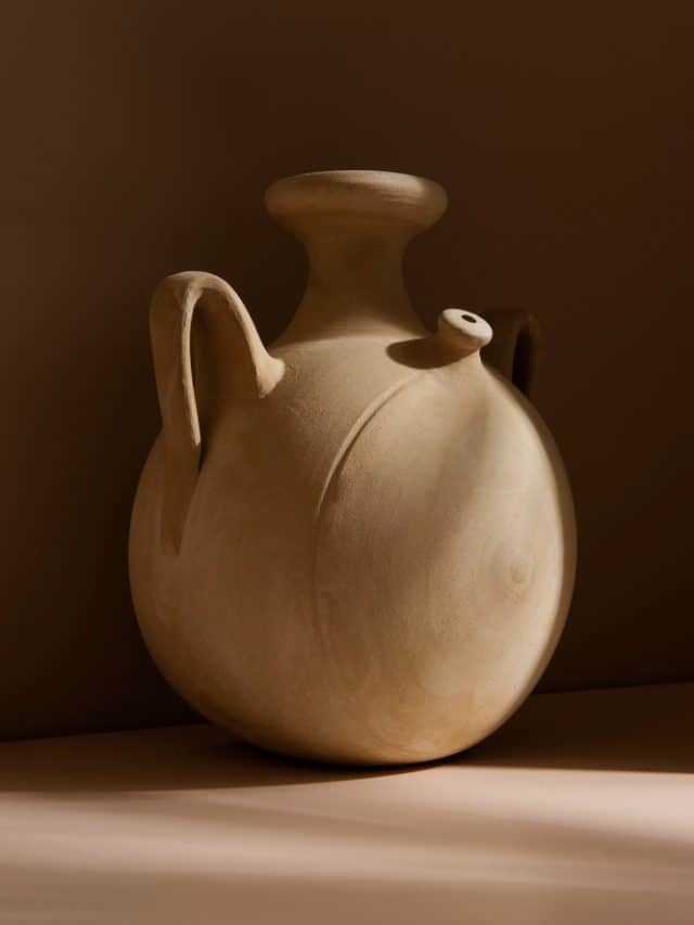 Why You Must Drink Water Stored In Clay Pot?
