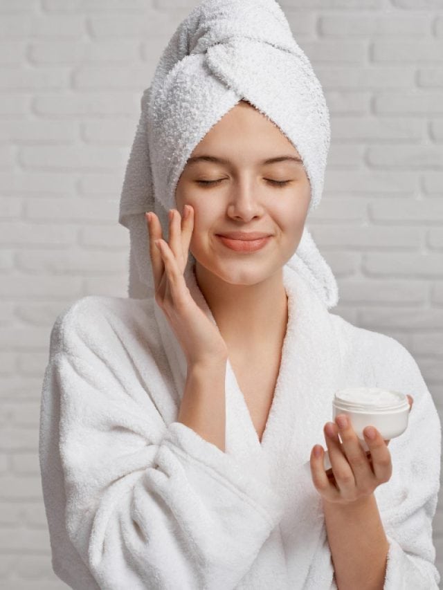 Why Does Oily Skin Needs A Moisturiser?
