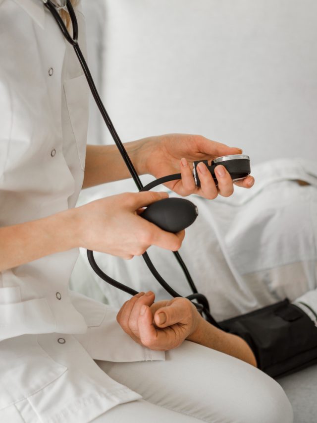 6 Superfoods That Helps In Regulating Blood Pressure
