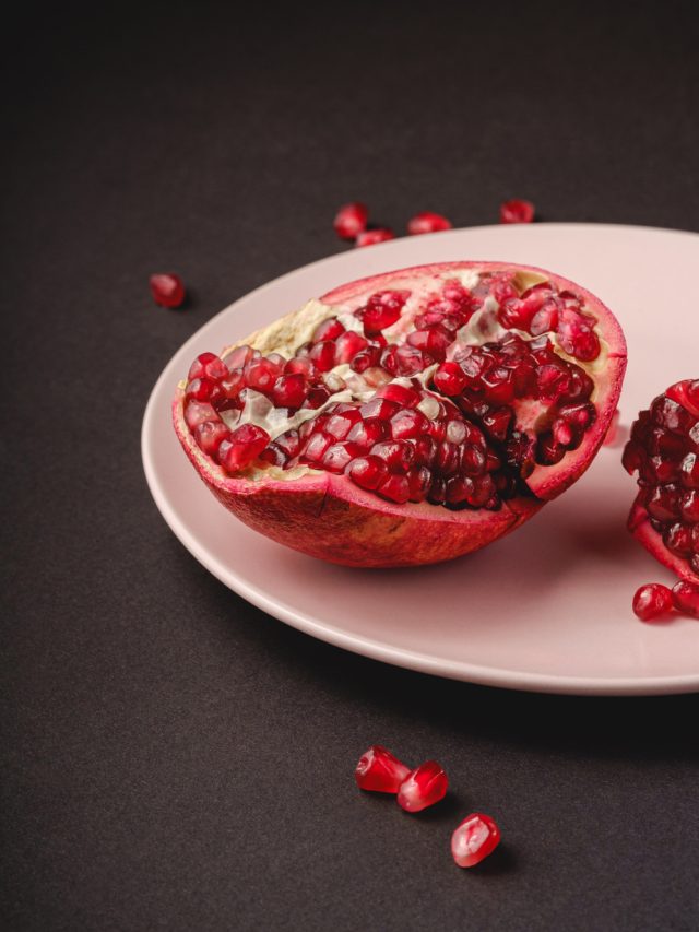 6 Reasons To Make Pomegranate Your Go To Snacks 6 Reasons To Make Pomegranate Your Go To Snacks