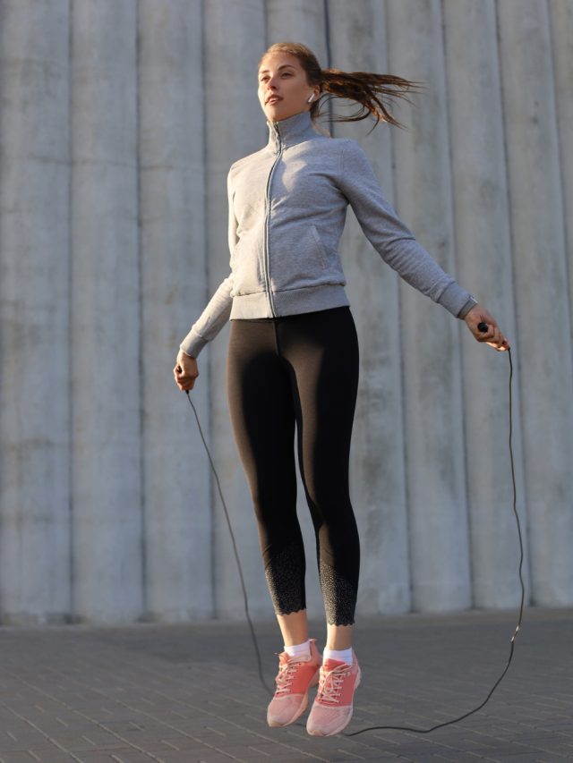 6 Health Benefits Of Skipping Rope