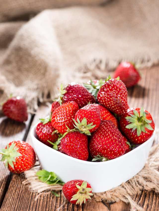 6 Health Benefits Of  Strawberries