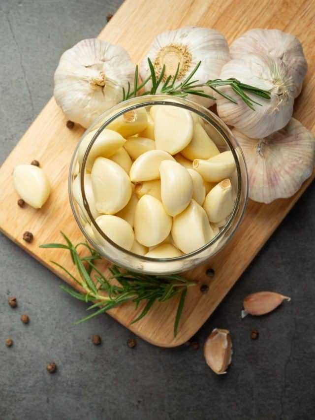 What Happens When You Chew One Raw Garlic Daily?
