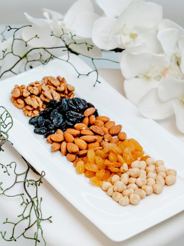 5 Overnight Soaked Dry Fruits To Lose Weight