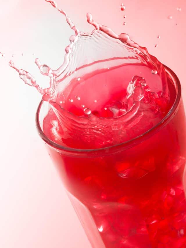 5 Red Juices To Help Manage Uric Acid Levels
