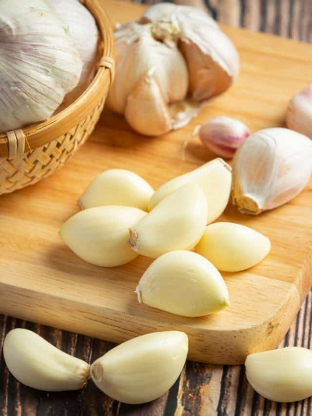 5 Benefits Of Rubbing Garlic On Toes