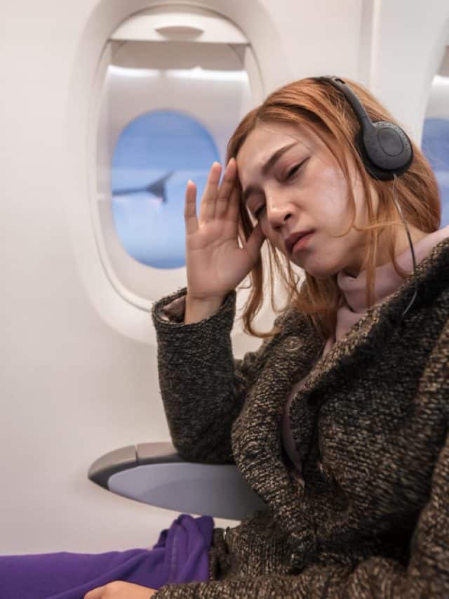 9 Air Travel Tips For People With Migraine