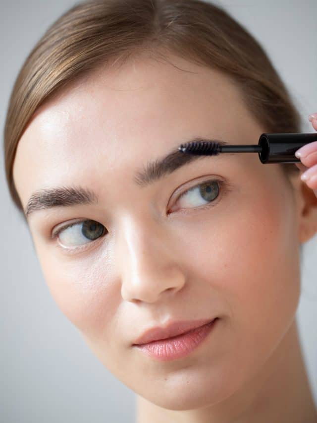 5 Nourishing Oils For Naturally Thicker Eyebrows