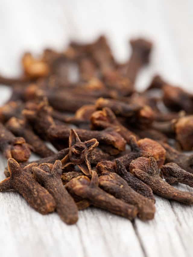 Healthy Lungs Secret: Eat 1 Clove Daily