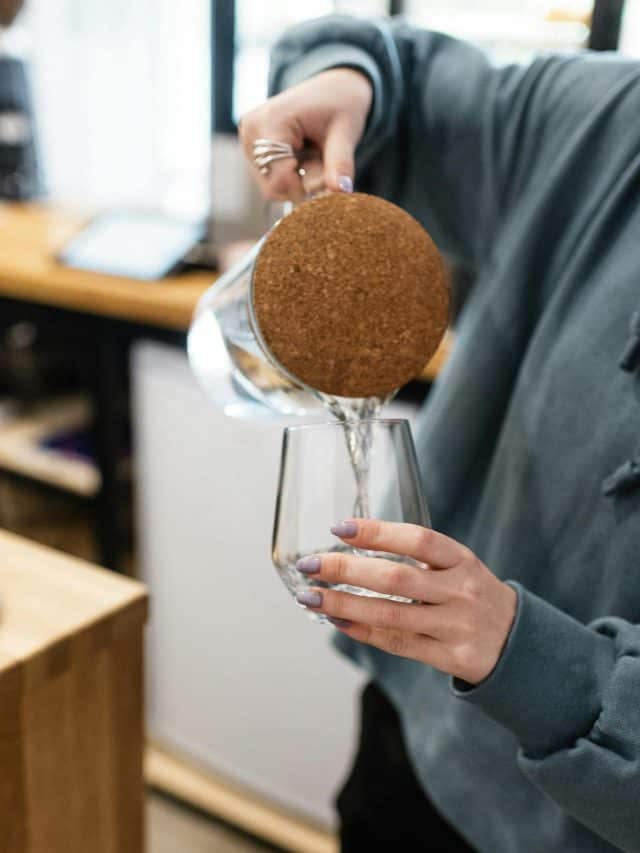 Should You Drink 1.5 Liters Of Water Upon Waking?