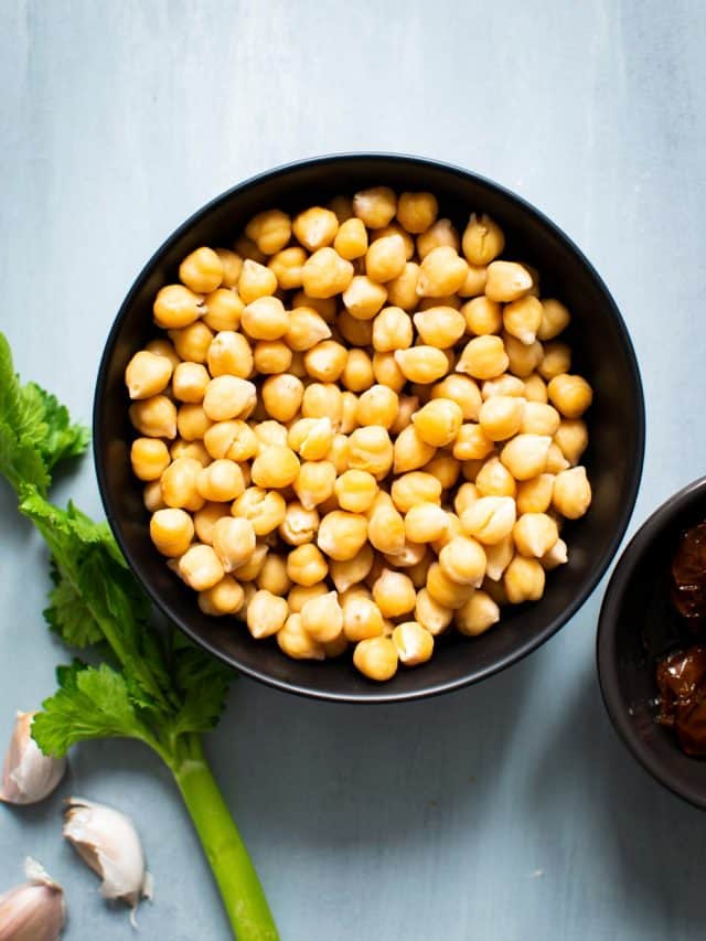 8 Reasons To Eat Chickpeas Twice A Week