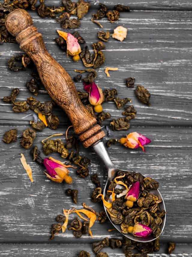 7 best medicinal herbs to control hair loss