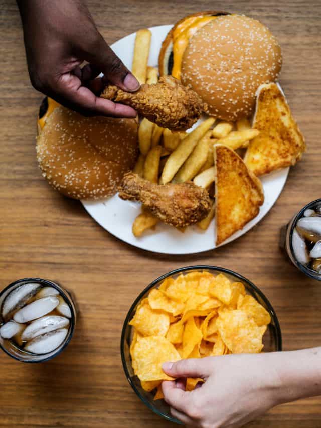 10 Foods to avoid for youthful, wrinkle-free skin 10 Foods to avoid for youthful, wrinkle-free skin