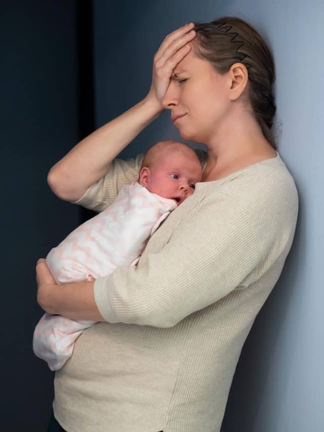 5 signs of postpartum depression in women