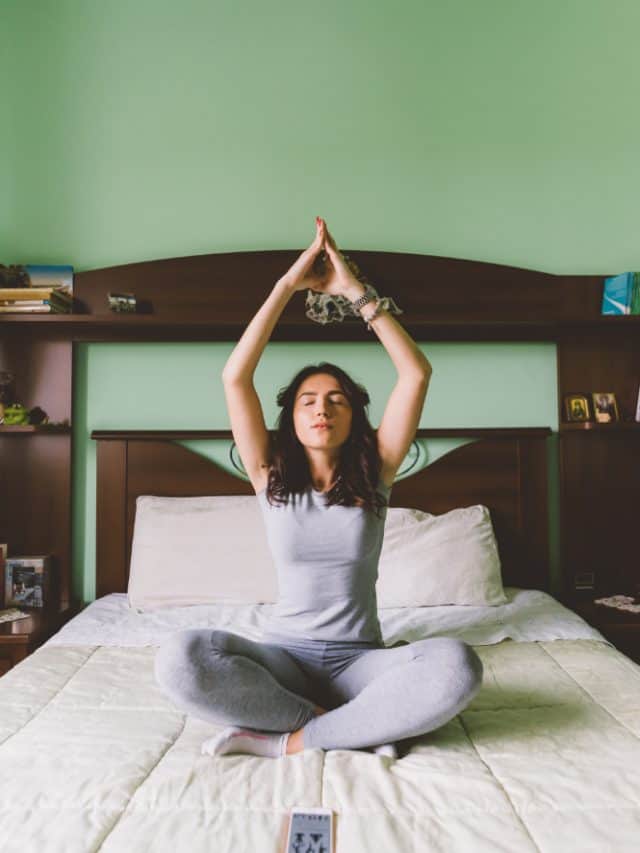 5 night yoga poses to trim belly fat
