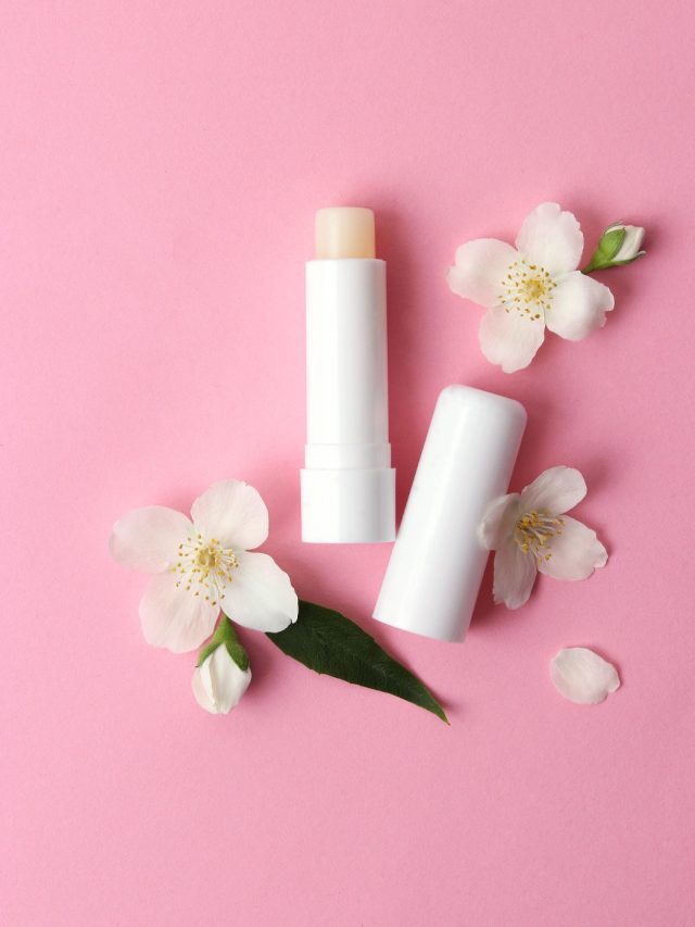 How to choose a good lip balm for winters?