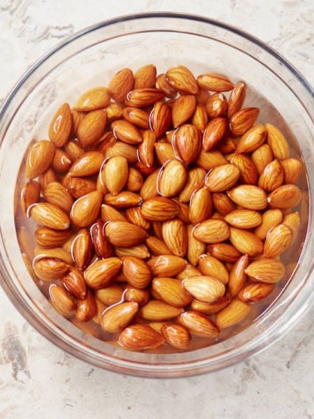 Why eating soaked almonds in summer is a powerful health habit? Why eating soaked almonds in summer is a powerful health habit?