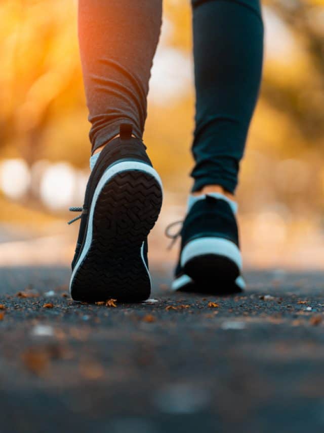 Brisk walking vs. Fast walking: Which is best for weight loss?