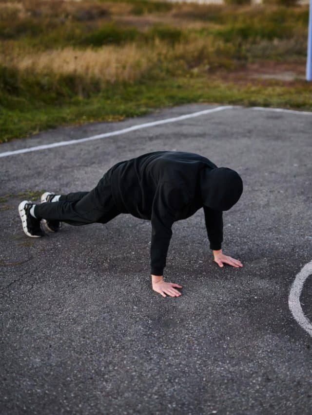 Push-ups for a flat belly: 5 reasons to start now