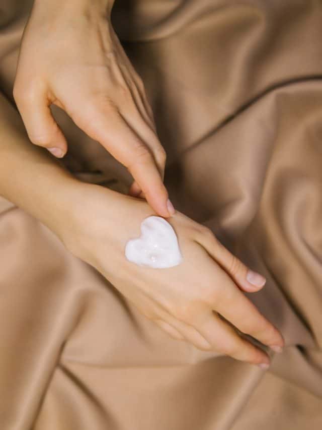 5 ways to hydrate your skin after a shower