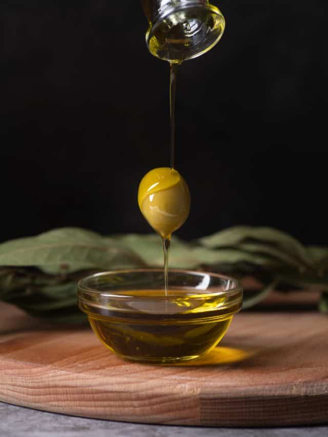 6 health benefits of adding olive oil to your diet