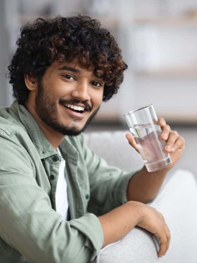 How drinking water can help lower uric acid?