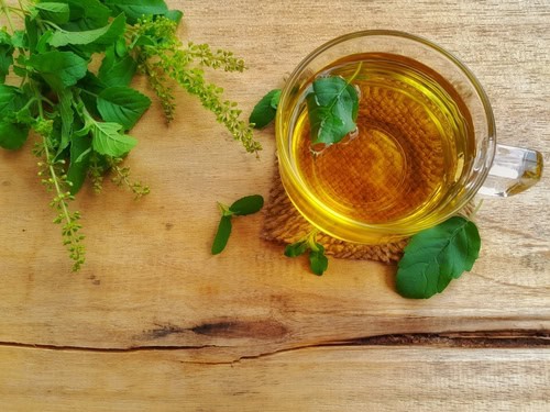 weight loss drinks in hindi, Tulsi, Green Tea