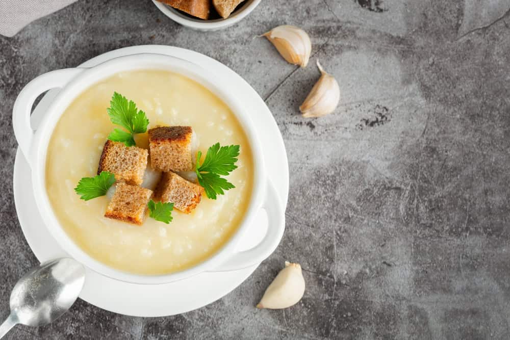 Cauliflower,Potato,Soup,Puree,On,Stone,Background,,Creamy,Cauliflower,Soup