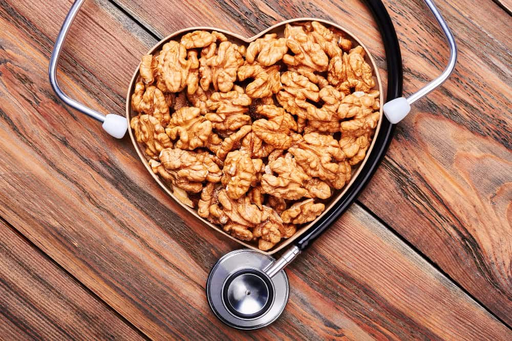 walnut for heart, Benefits of walnuts in hindi