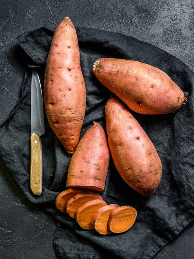 सिर्फ स्वादिष्ट ही नहीं, इन जबरदस्त फायदों से भरपूर होते हैं शकरकंद सिर्फ स्वादिष्ट ही नहीं, इन जबरदस्त फायदों से भरपूर होते हैं शकरकंद