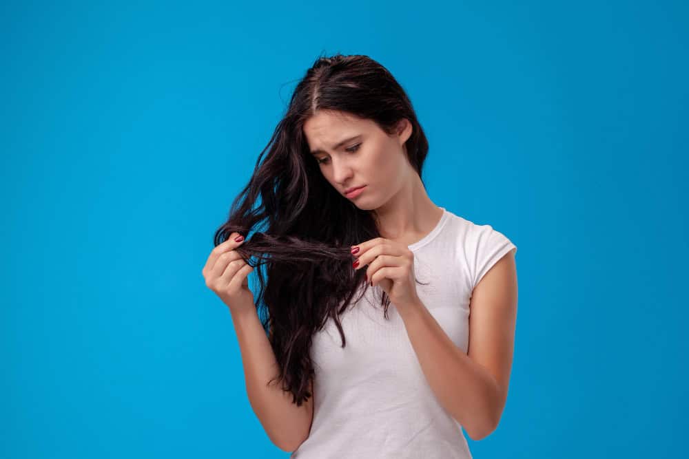 does hot water damages hair