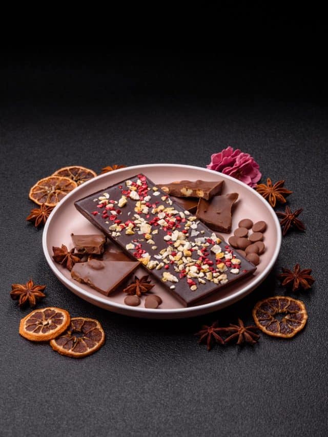 हेल्दी भी मीठा भी: इस साल इन आसान रेसिपीज से मनाएं क्रिसमस