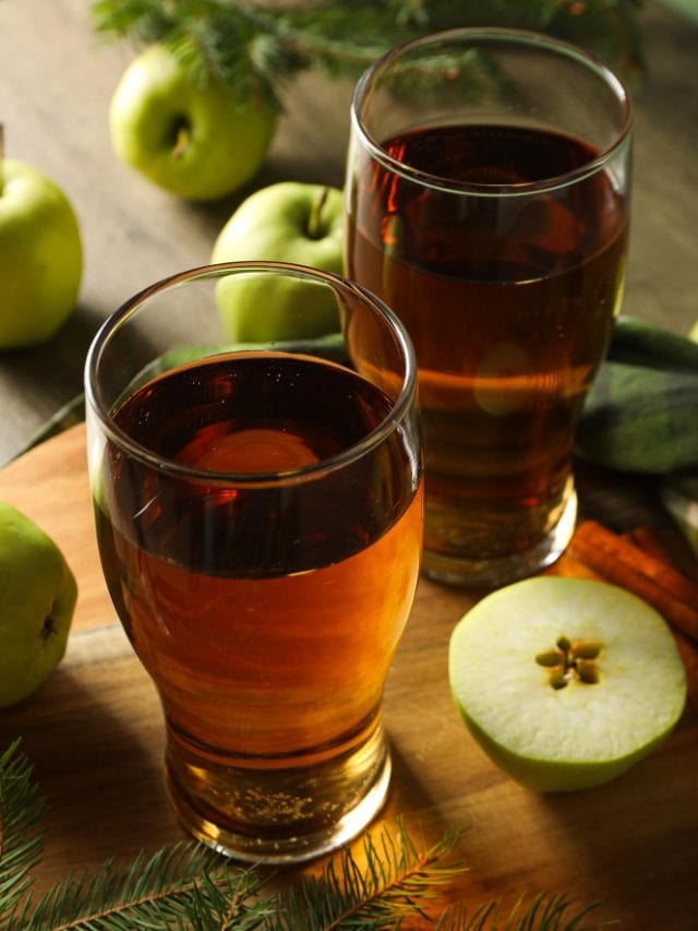 Apple cider vinegar vs. Green tea: Which works better for weight loss?
