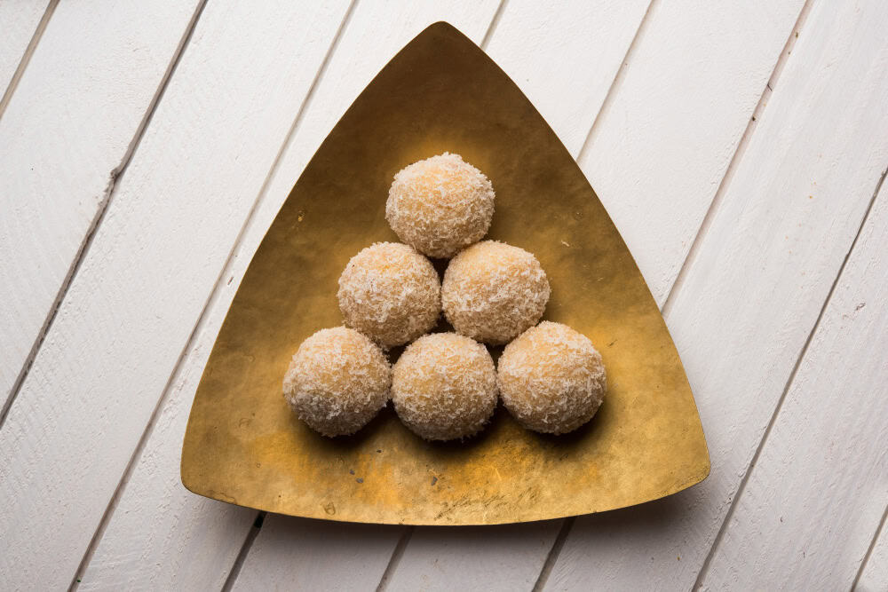 laddu, Gut-Healthy Sweet Snacks in hindi