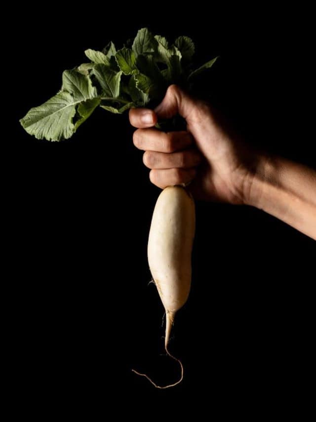 The crunchy radish in your salad is a quiet health booster
