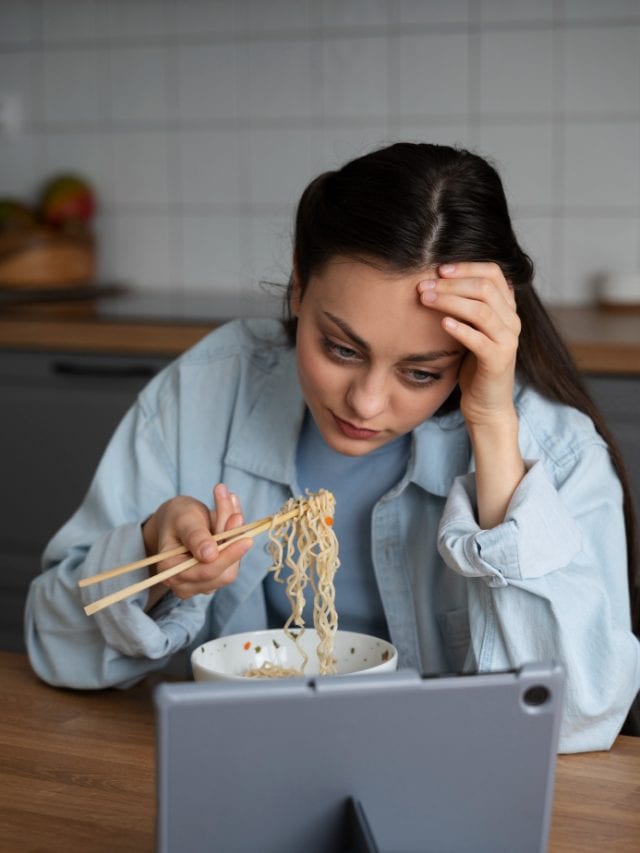 What not to eat if you have migraine, according to experts