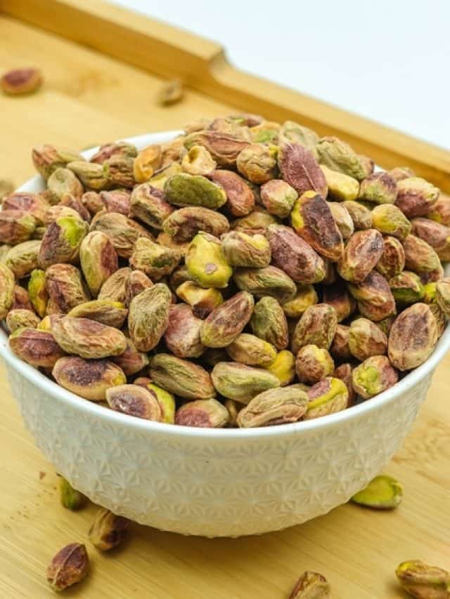 Why pistachios are ideal for evening snacking in winter?