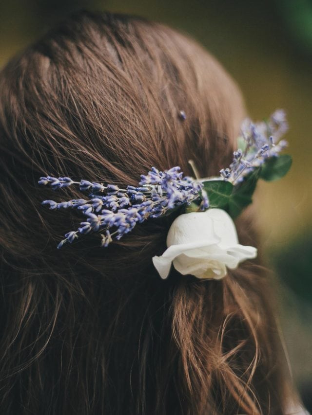 Nobody talks about these 5 flowers but they’re great for hair