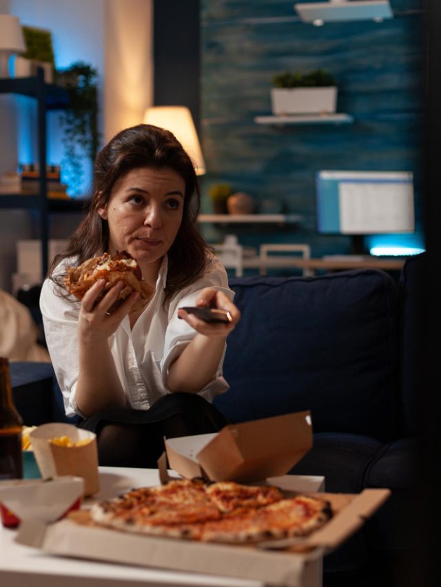 Can’t stop snacking at night? 6 ways to break the habit Can’t stop snacking at night? 6 ways to break the habit
