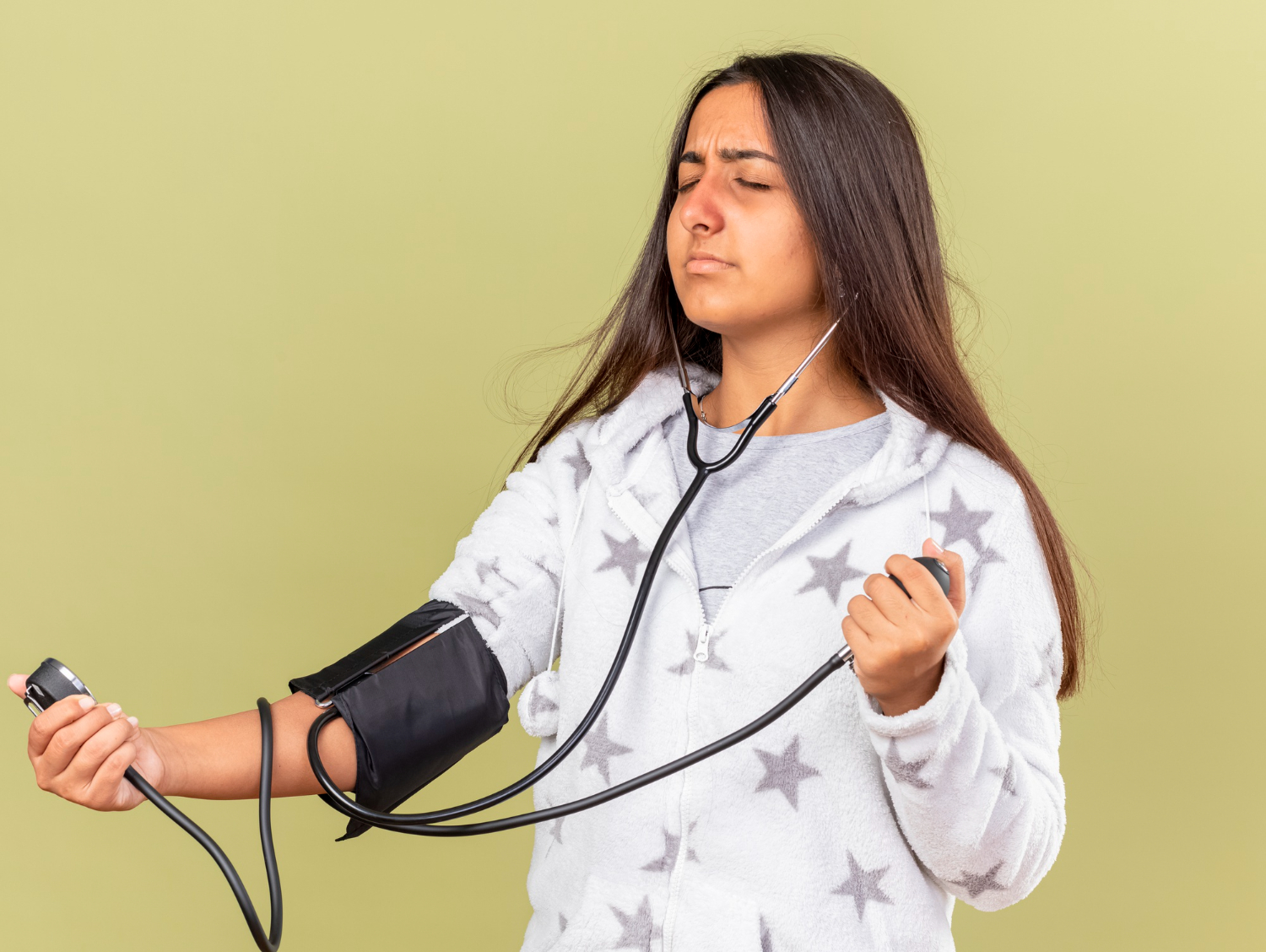 BP, girl, blood pressure, summer blood pressure tips in hindi