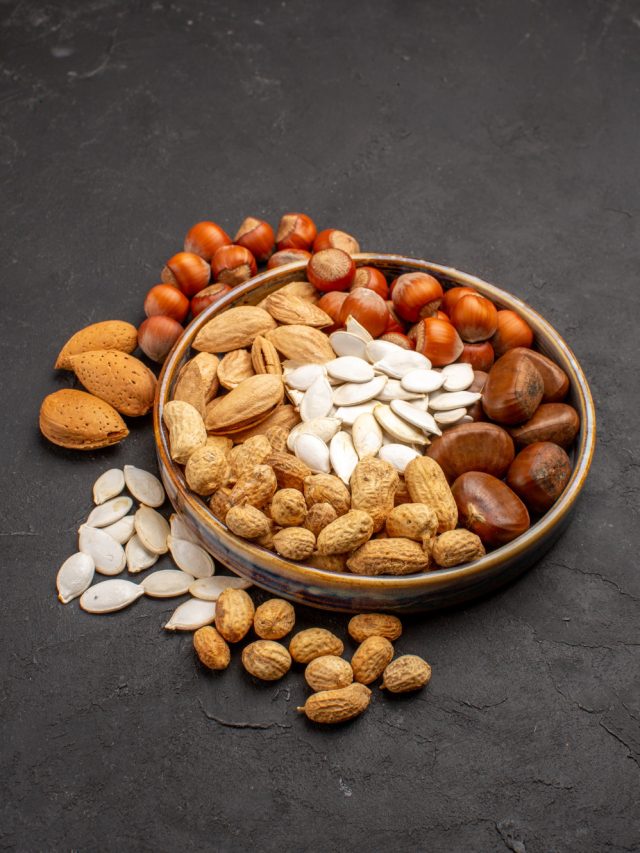 5 Best nuts and seeds for people over 40