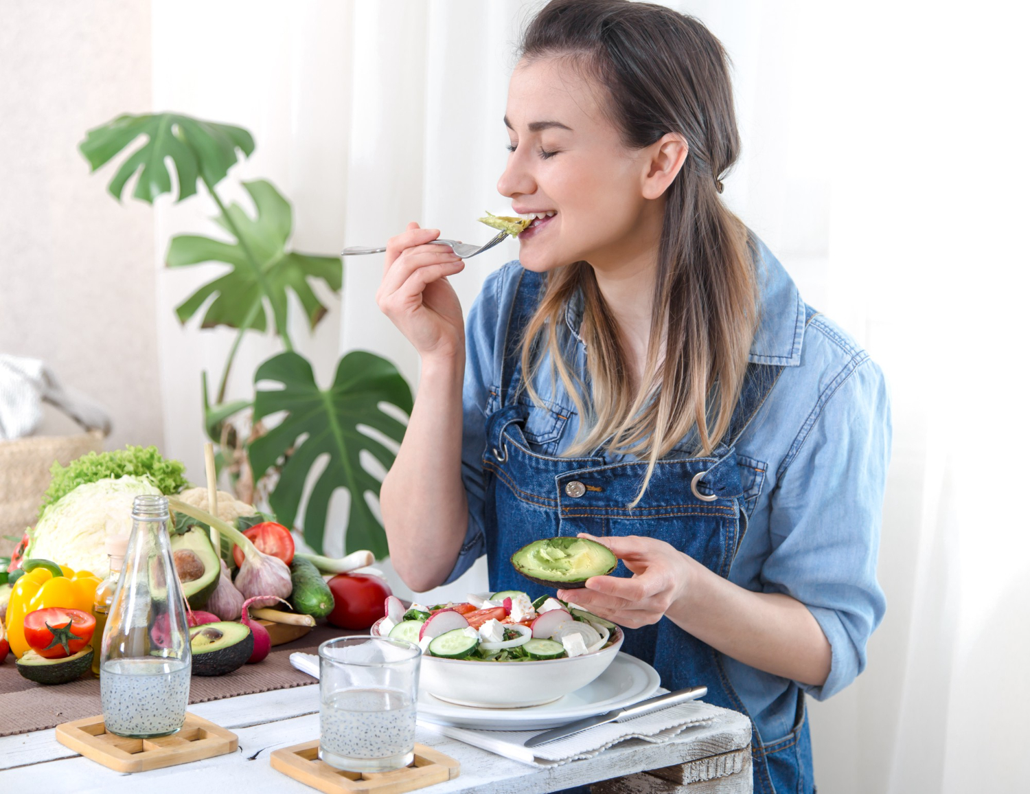 eating fiber foods, girl